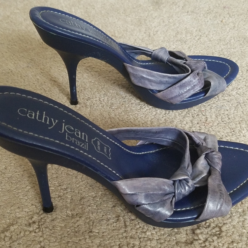 Blue and Gray Heels Cathy Jean Sandals Size 6